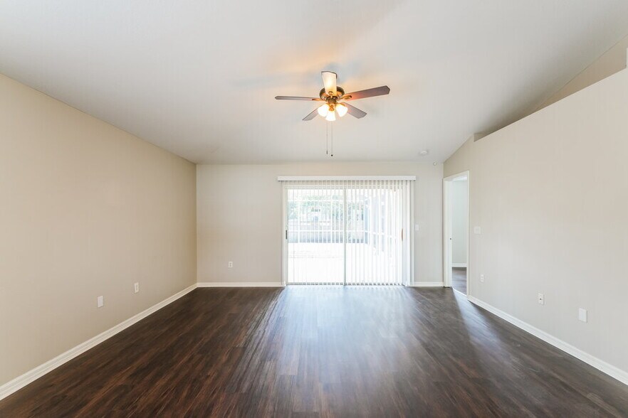 Building Photo - 29324 Birds Eye Dr