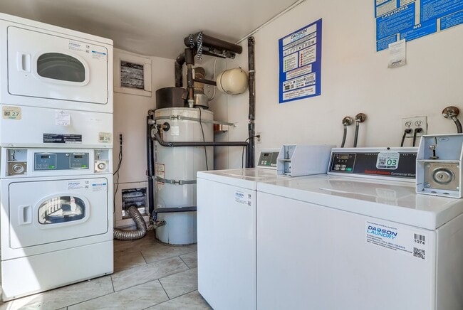 Building Photo - 6117 11th Ave