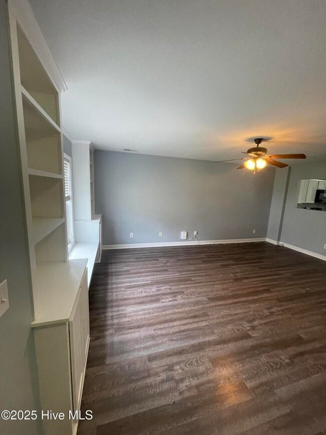 Building Photo - 146 Broadleaf Dr