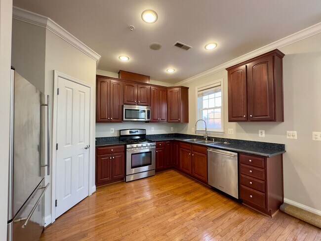Building Photo - Charming 4 Bedroom/3.5 Bathroom Townhome with In-Unit Laundry in Pigtown, Baltimore, MD!