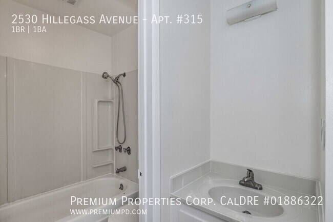 Building Photo - 2530 Hillegass Ave