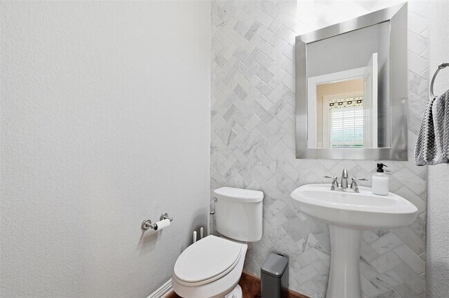Building Photo - 311 Tangerine Dr