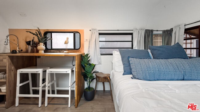 Building Photo - 272 N Topanga Canyon Blvd