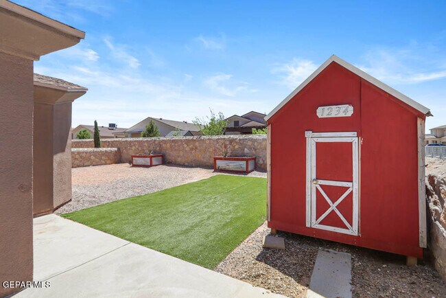 Building Photo - 7000 Long Meadow Dr