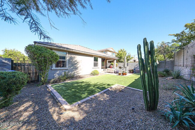 Building Photo - 3639 E Sophie Ln