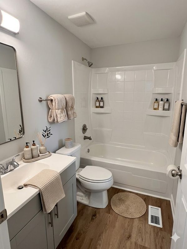 Building Photo - 2283 Dosinia Ct