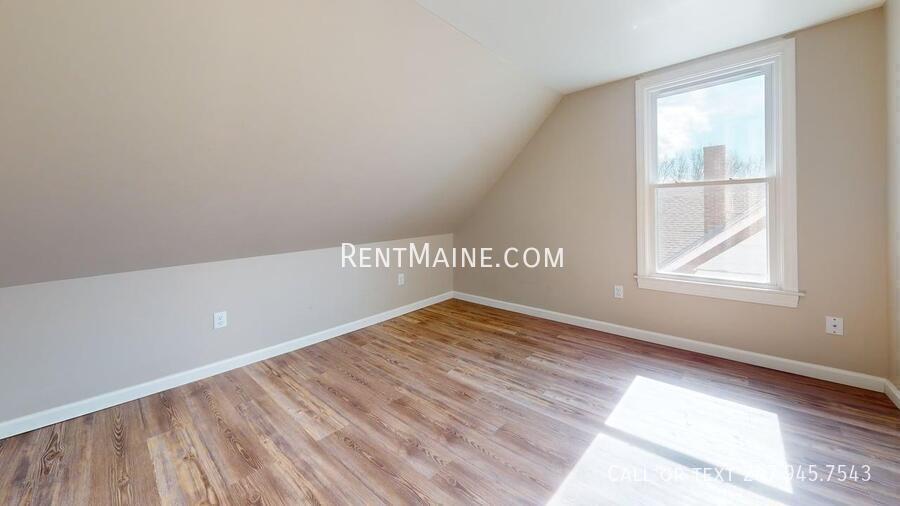 Building Photo - 2 Danielson St