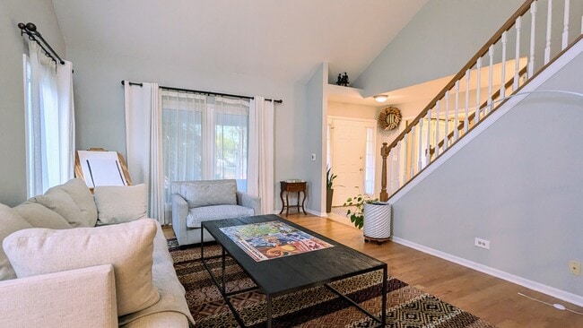 Building Photo - 14 Nicolette Ave