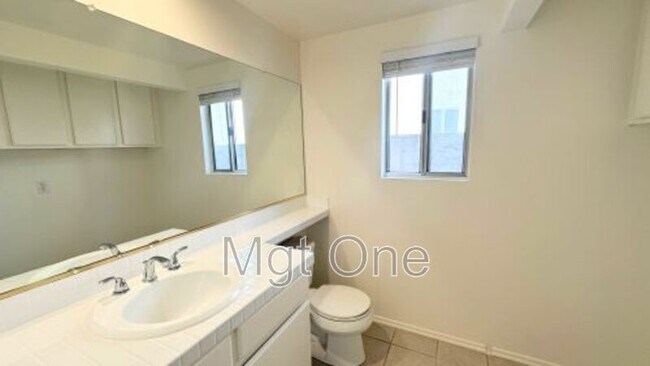 Building Photo - 10651 Concannon St