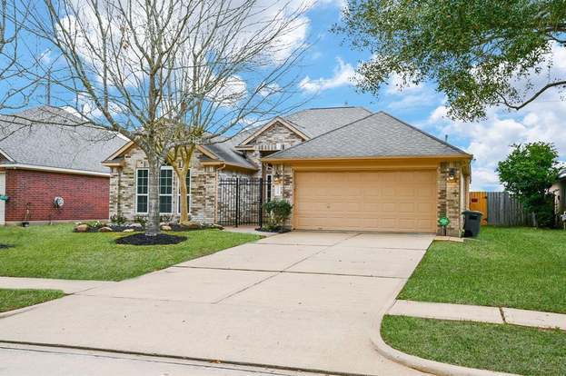 Building Photo - 2526 Lake Dale Ln