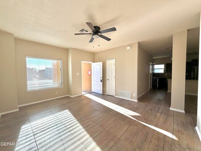 Building Photo - 11145 Eleanor Coldwell Ln