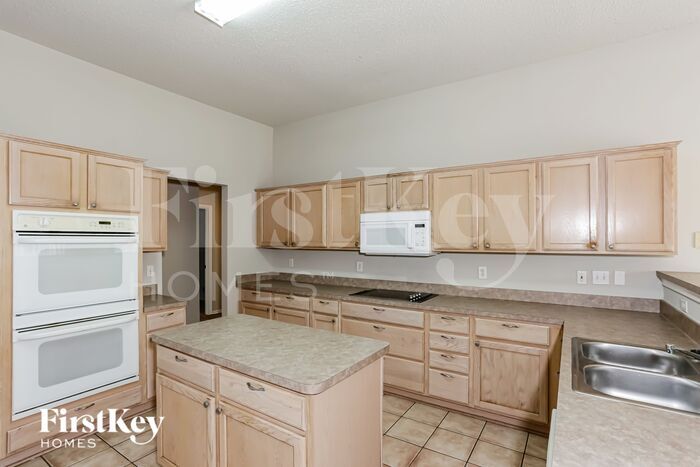 Building Photo - 312 Camp Creek Dr