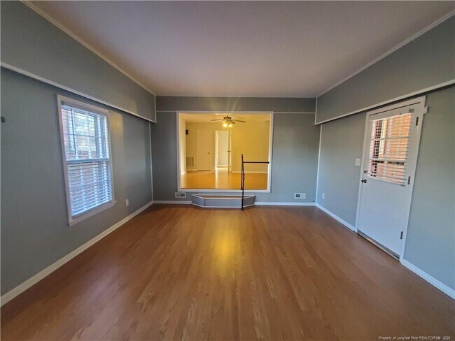 Building Photo - 1208 Cullen Dr