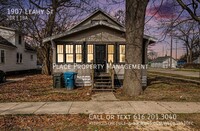 Building Photo - 1907 Leahy St