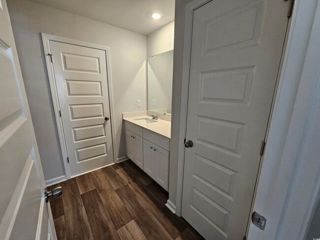 Building Photo - 2100 Northwest Dr