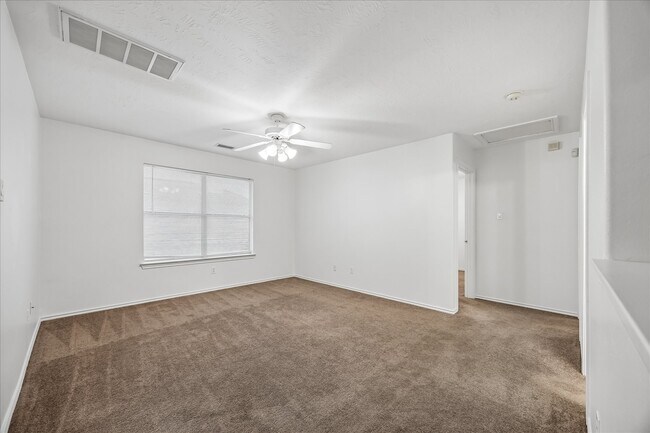 Building Photo - 5606 Cozy Terrace Ln