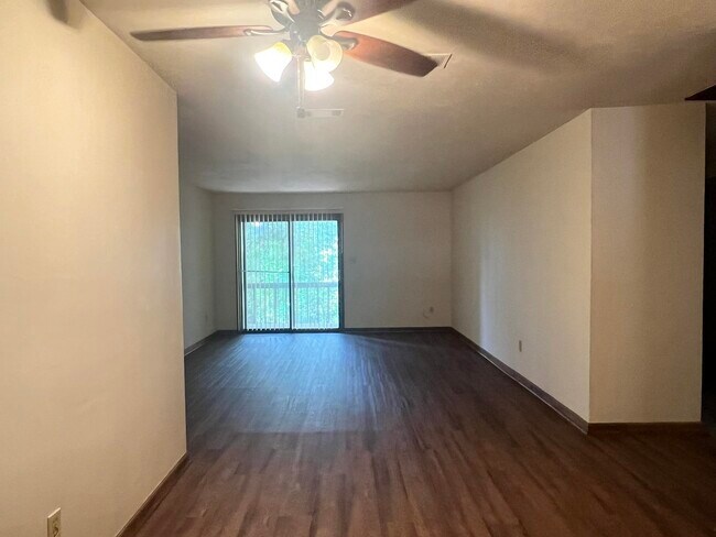 Building Photo - 1598 Kay Ave