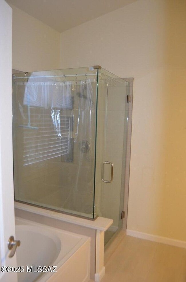 Building Photo - 942 S Suncove Dr