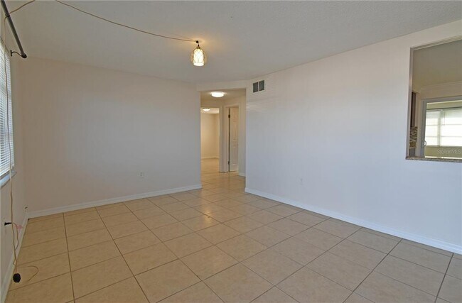 Building Photo - 7724 Coventry Dr