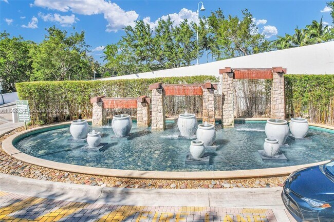 Building Photo - 2681 N Flamingo Rd