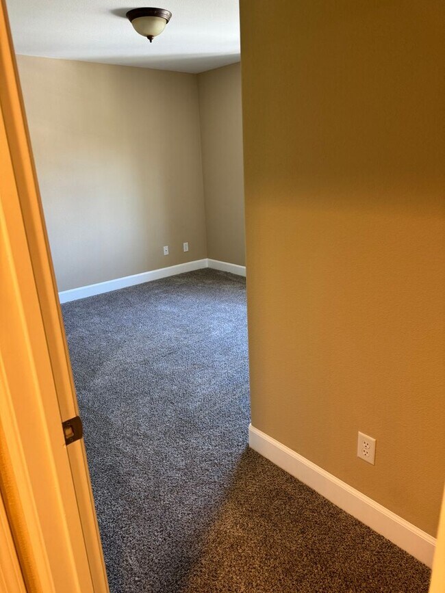 Building Photo - Beautiful South Reno Home!