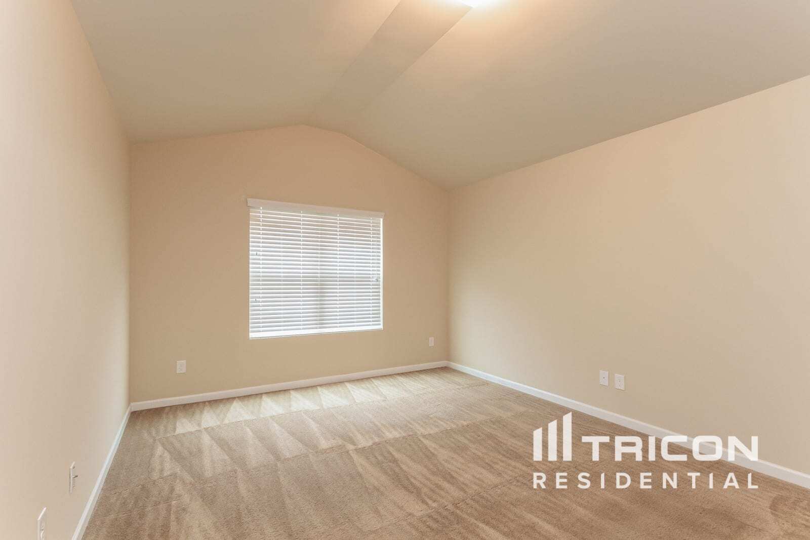 Building Photo - 4848 Magnasco Ln