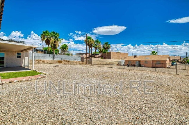 Building Photo - 2250 Atlantic Dr