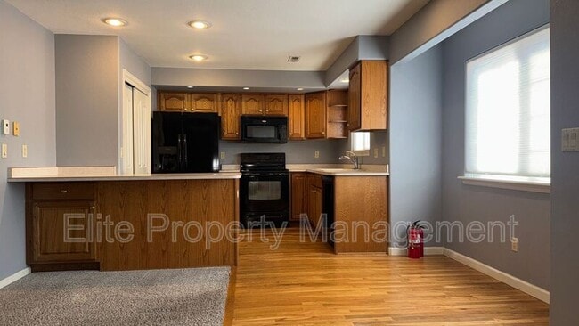 Building Photo - 761 S Laurue Dr