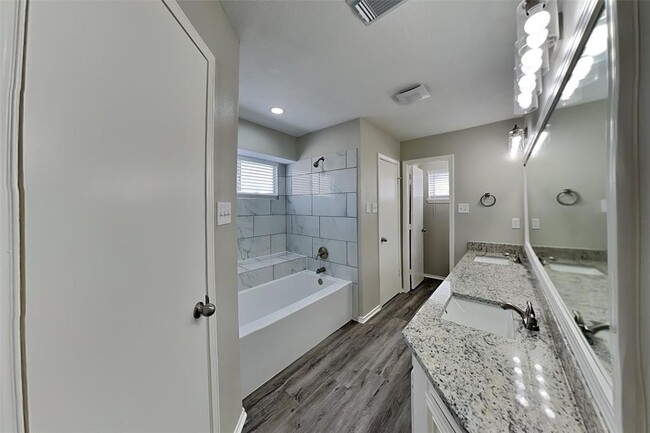 Building Photo - 3438 Havershire Dr