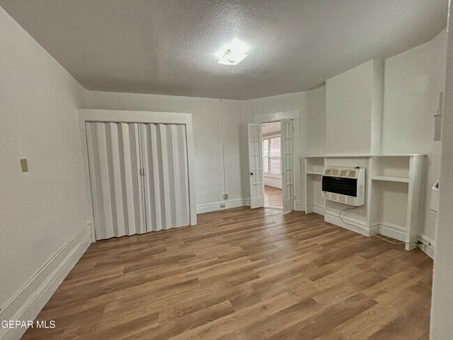 Building Photo - 1114 E Rio Grande Ave