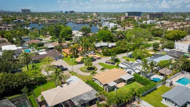 Building Photo - 2445 SE 7th St