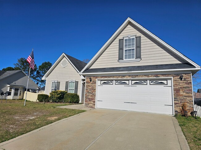 Building Photo - NEW LISTING!!!! Dont Miss Out
