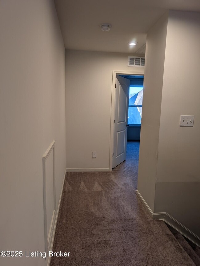 Building Photo - 2861 Hamilton Springs Dr