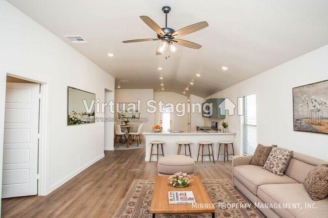 Building Photo - 2134 Langford Ave