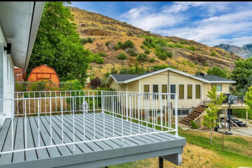 Building Photo - 1571 7th St