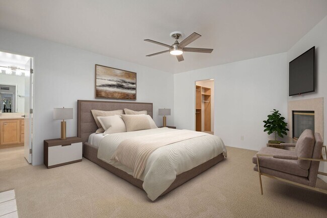 Building Photo - Extremely Rare Opportunity – 2 Bed / 2 Bat...