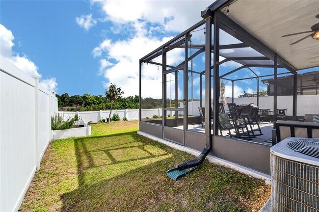 Building Photo - 11176 Leland Groves Dr