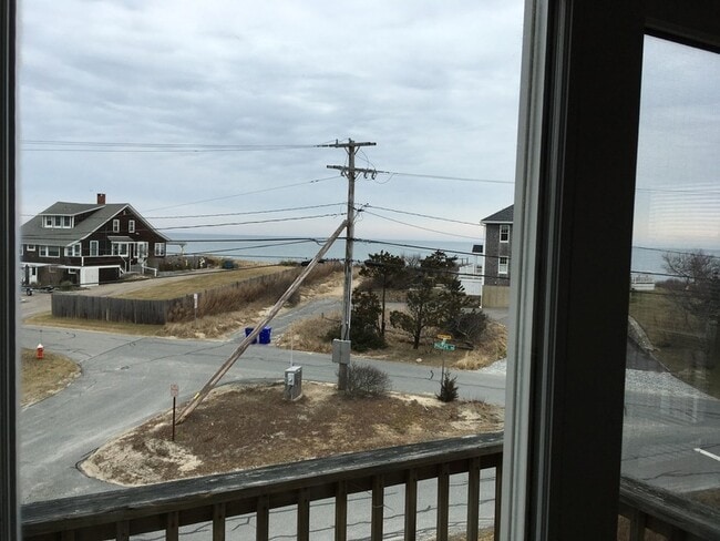Building Photo - 24 Bradford Rd