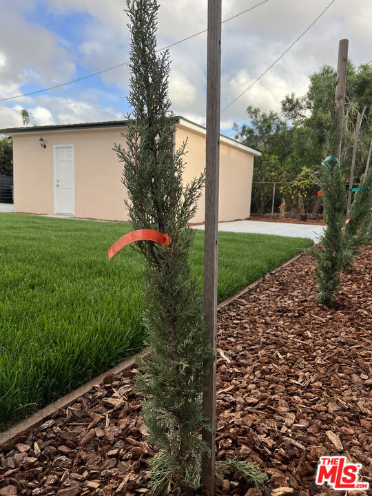 Building Photo - 15605 Berendo Ave