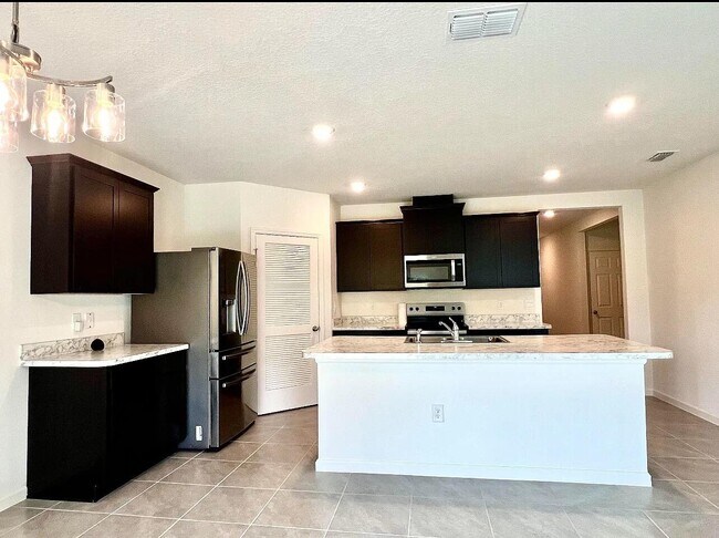 Building Photo - 498 Periwinkle Dr
