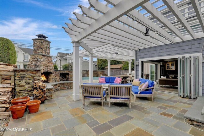 Building Photo - 402 Philadelphia Blvd