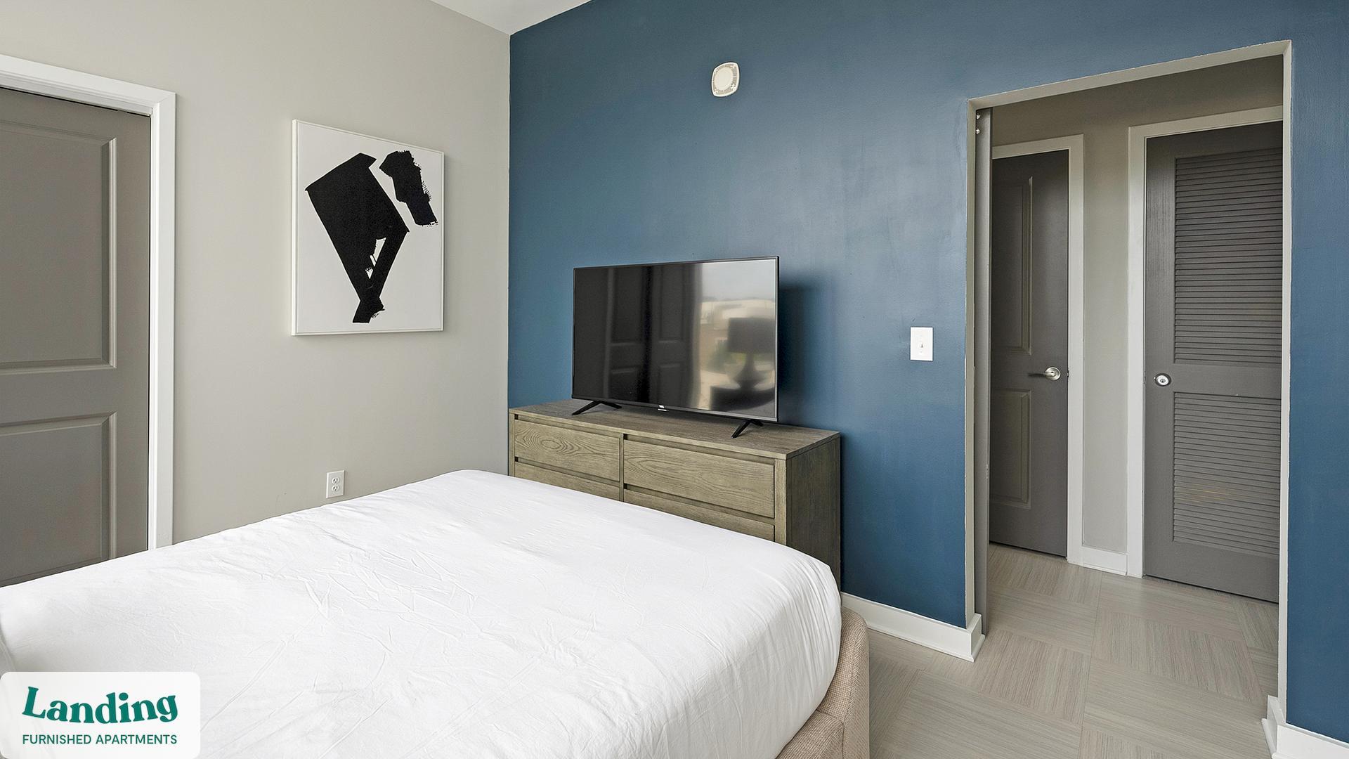 Building Photo - 600 19th St N