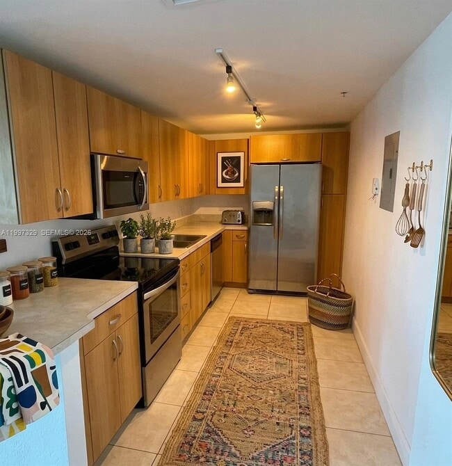 Building Photo - 7501 E Treasure Dr