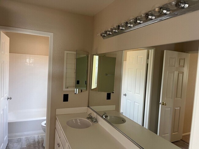 Building Photo - 32855 Abana Ct