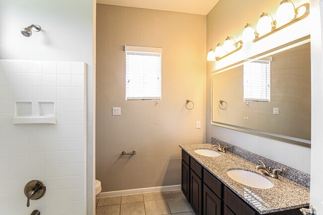 Building Photo - 3209 Youngs Meadow Ln