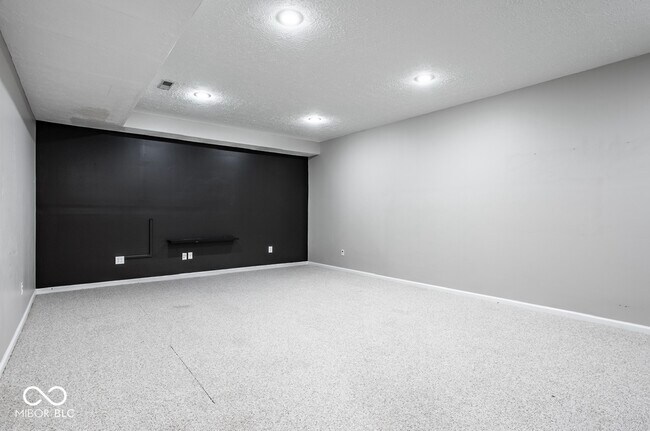 Building Photo - 7533 Prairie View Dr