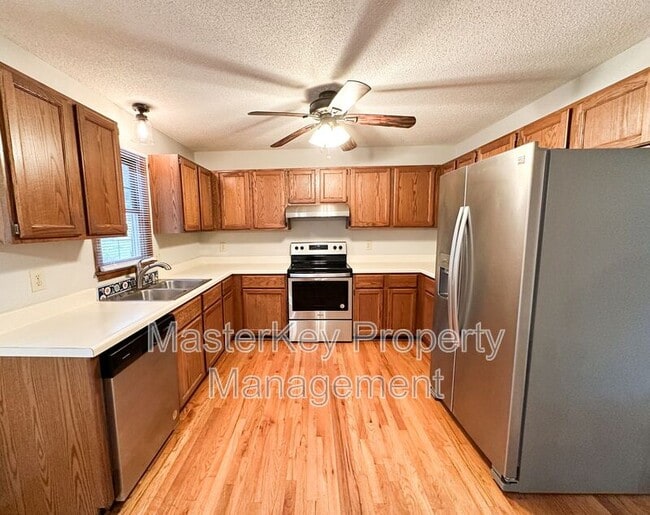 Building Photo - 3632 Manford Dr