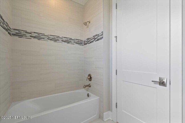 Building Photo - 217 Rum Runner Wy