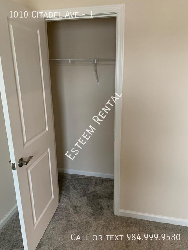 Building Photo - 1010 Citadel Ave