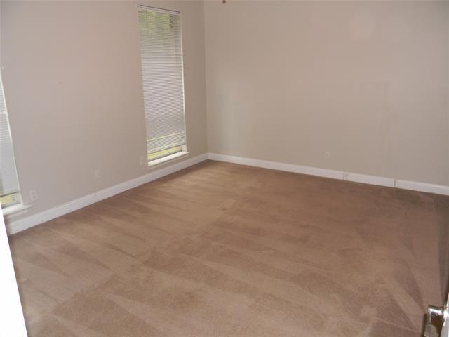 Building Photo - 416 Roland Dr